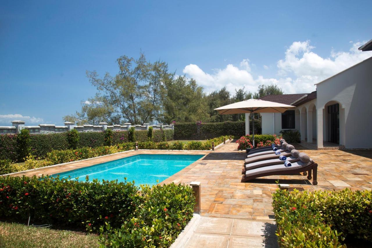 Kena Beach Villas Marumbi Екстериор снимка