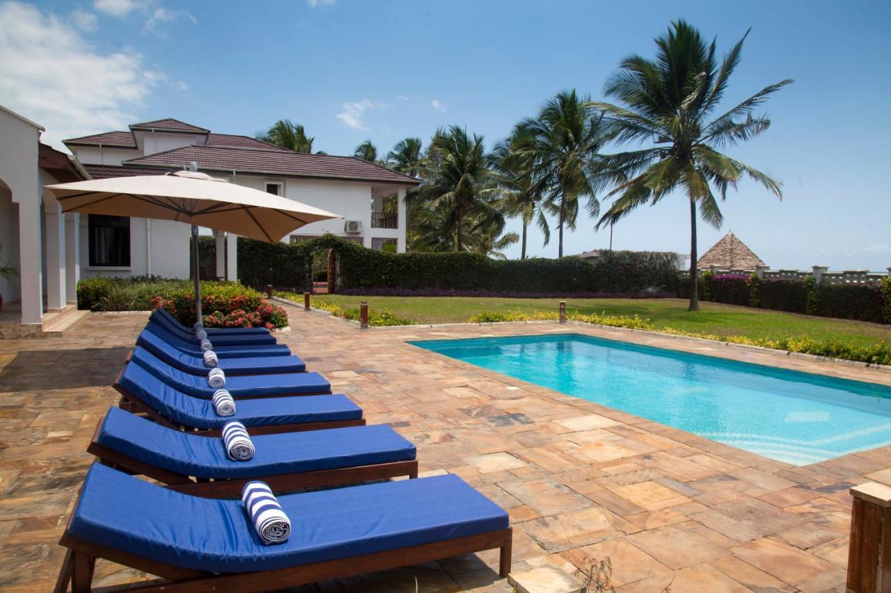 Kena Beach Villas Marumbi Екстериор снимка